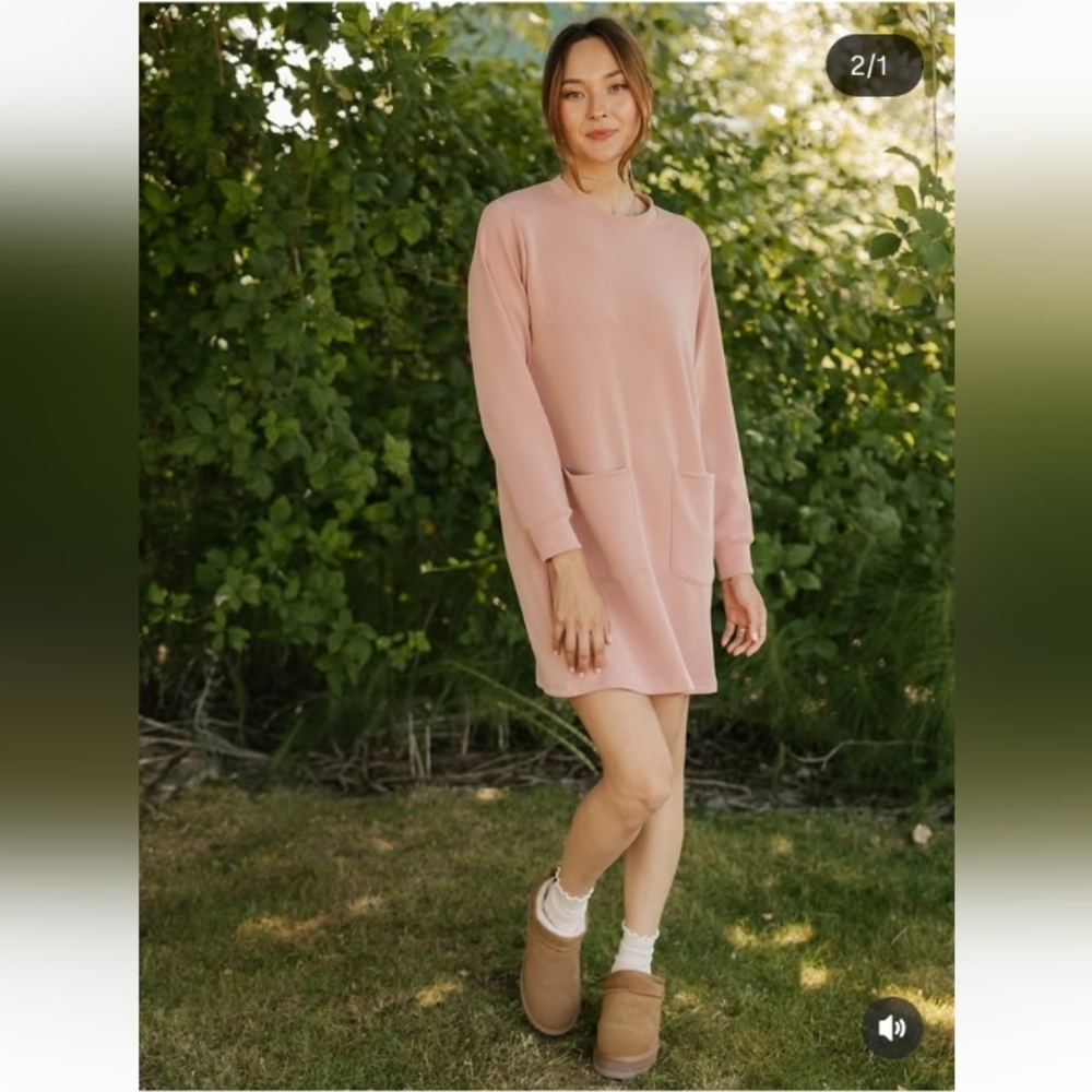 Women’s Relaxed Pocket Sweatshirt Dress in Dusty Rose